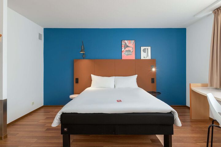 Room 21 of 55