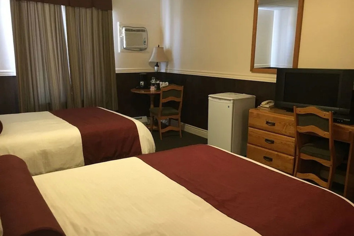 Room 6 of 17