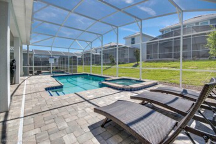 Pool 30 of 53