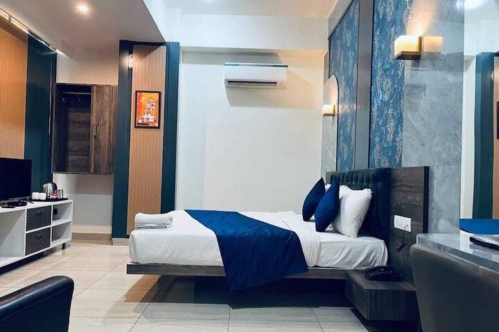 Room 20 of 29