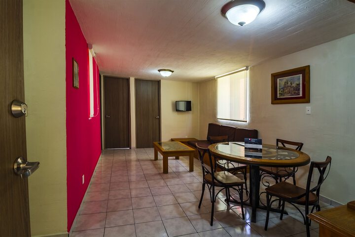 Room 18 of 43