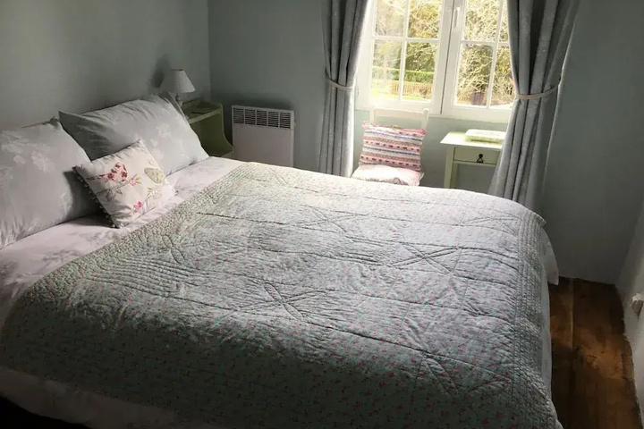 Room 2 of 19