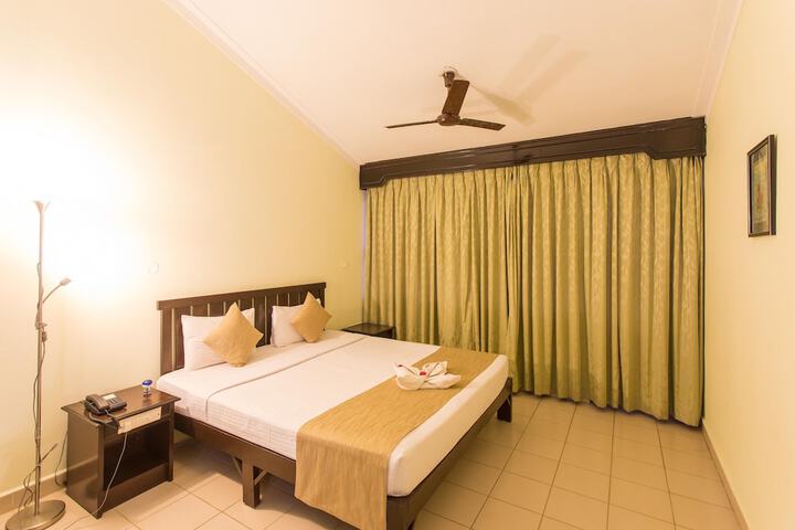Room 9 of 43