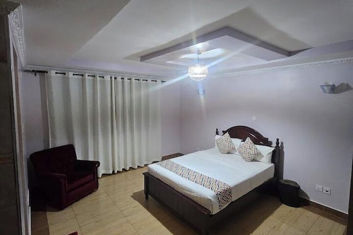 Room 8 of 32