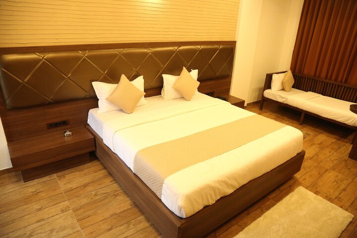 Hotel 5 of 13