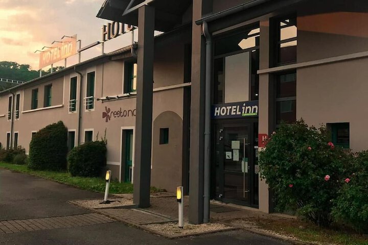 Hotel 55 of 56