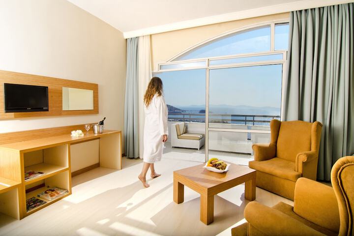 Room 8 of 36