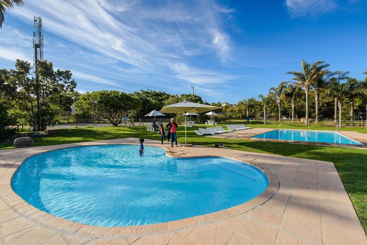 Hotel Pool