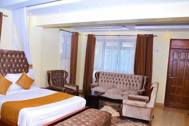 Room 3 of 16