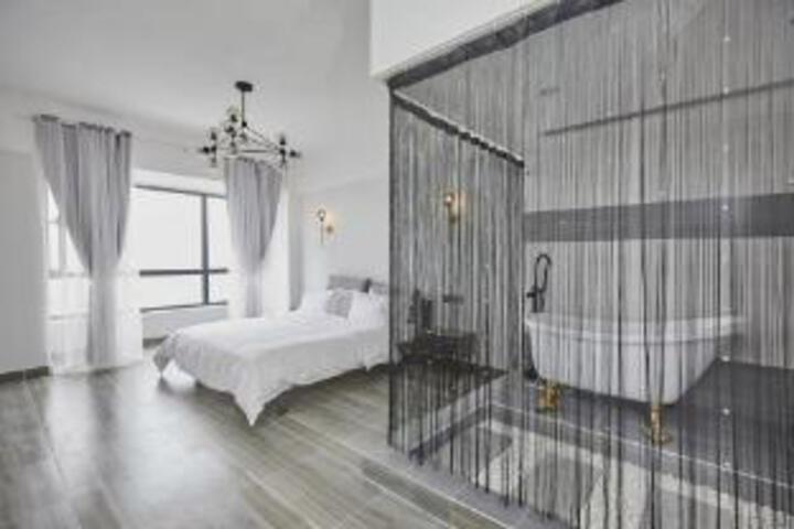Room 5 of 7