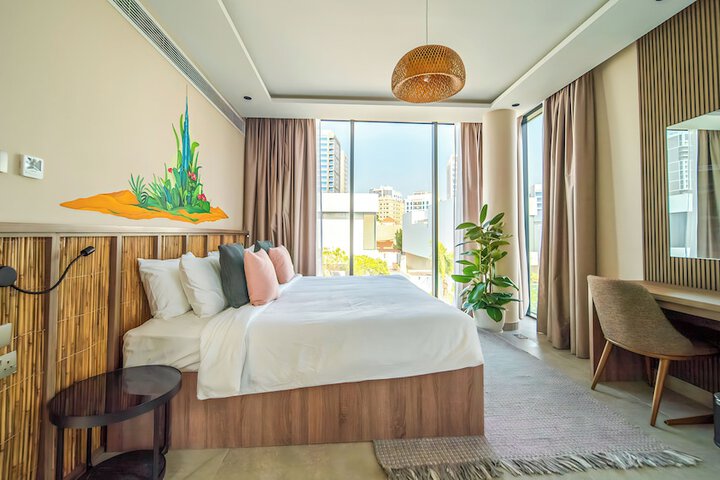 Room 6 of 34