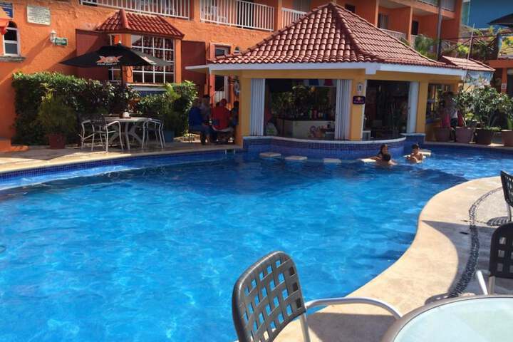 Pool Hotel