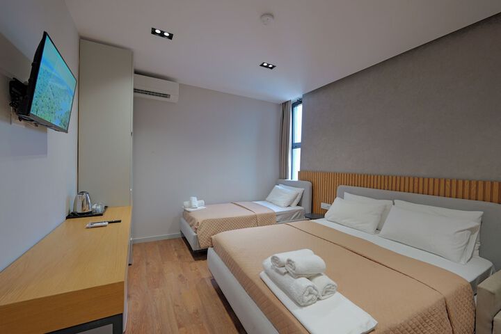Room 18 of 94