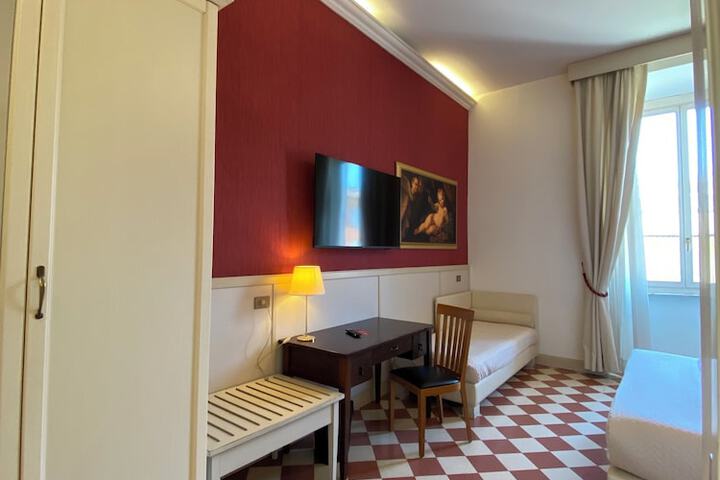 Room 81 of 180