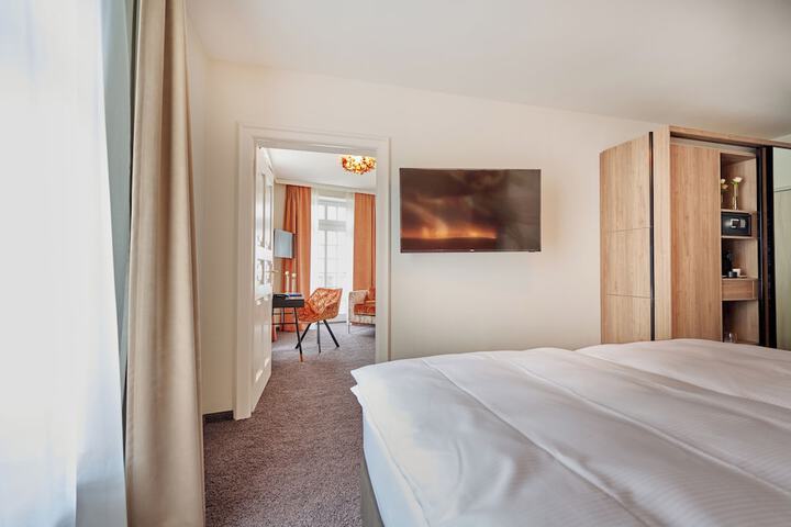 Room 19 of 64