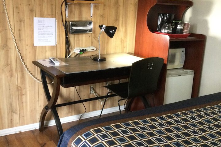 Room 16 of 36