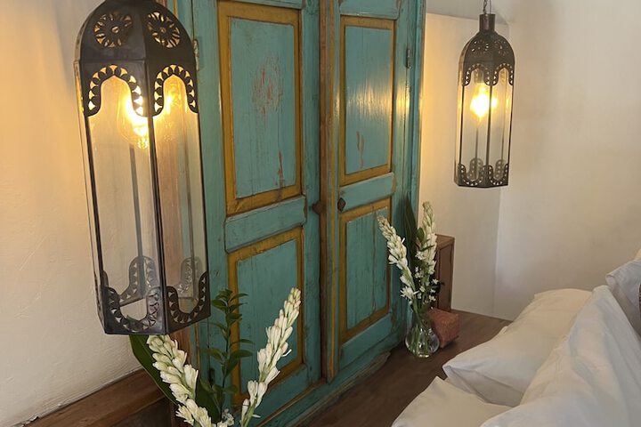 Room 13 of 26