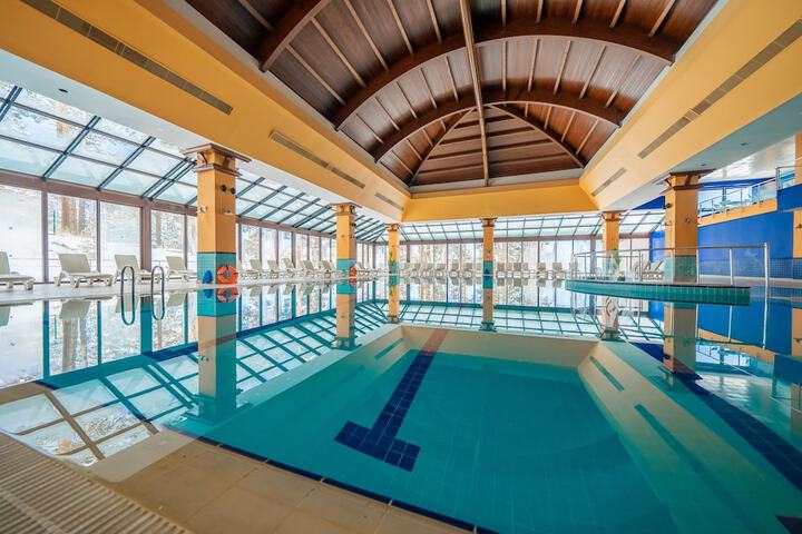 Hotel with Pool