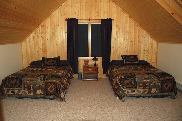 Room 8 of 16
