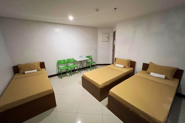 Room 53 of 84