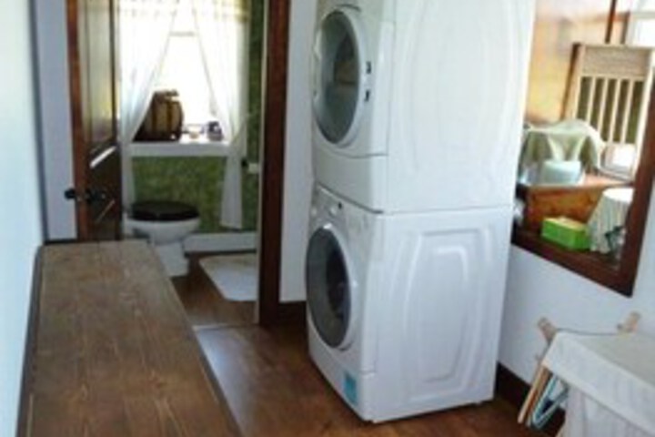 Laundry 11 of 29