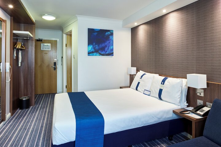 Room 8 of 78