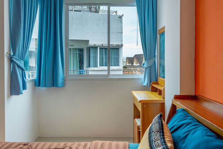 Room 3 of 25