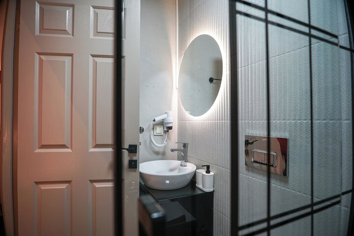 Room 47 of 68