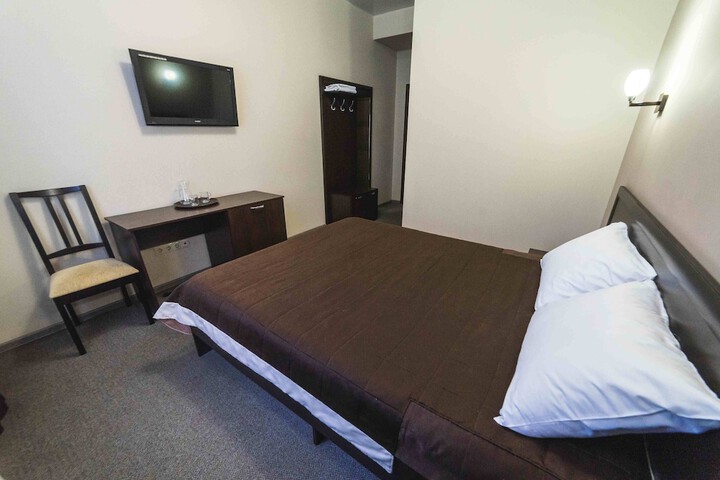 Room 9 of 65