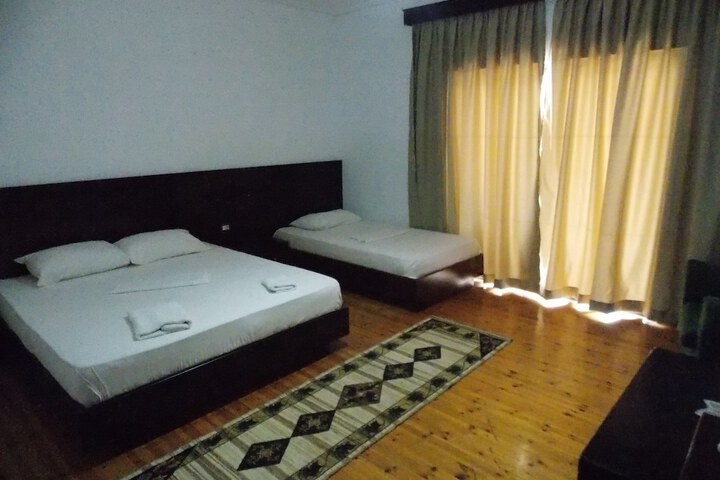 Room 26 of 43