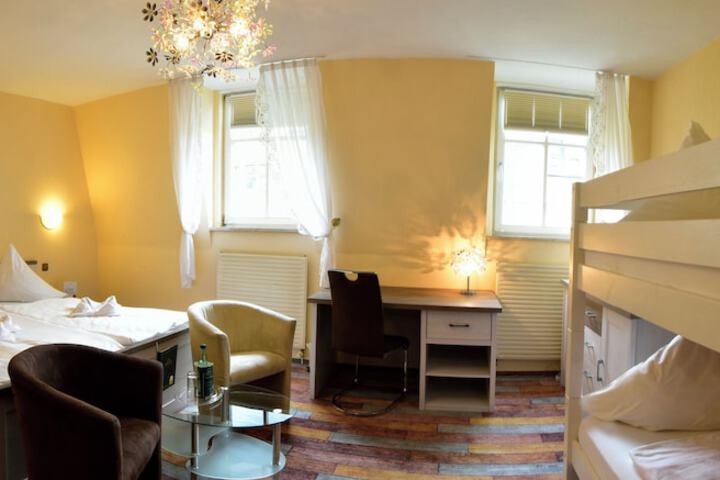 Room 14 of 53