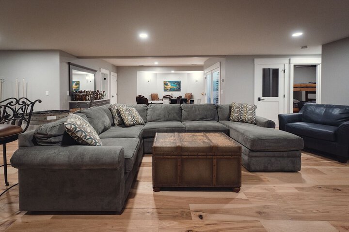Room 42 of 188