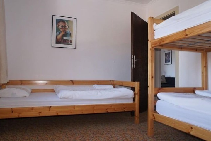 Room 22 of 77