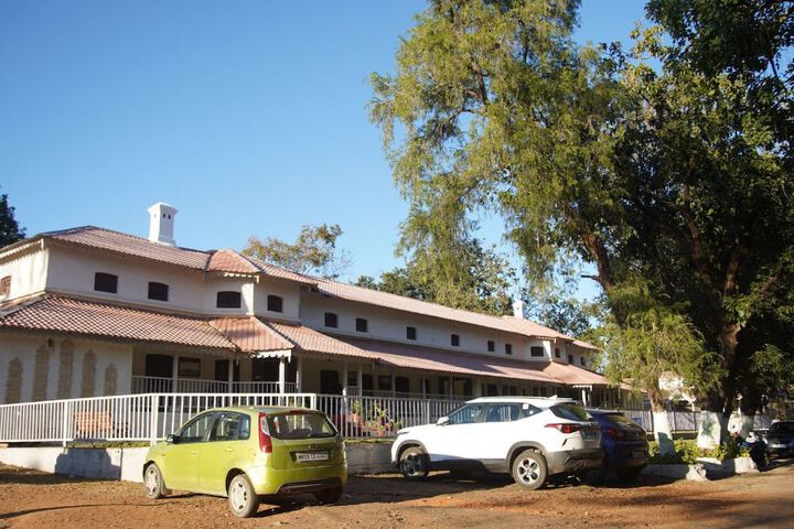 MPT Karnikar Bungalow Pachmarhi