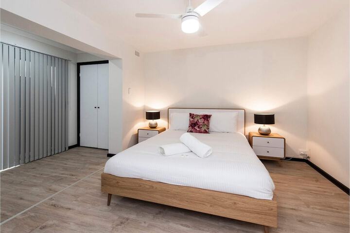 Room 2 of 14