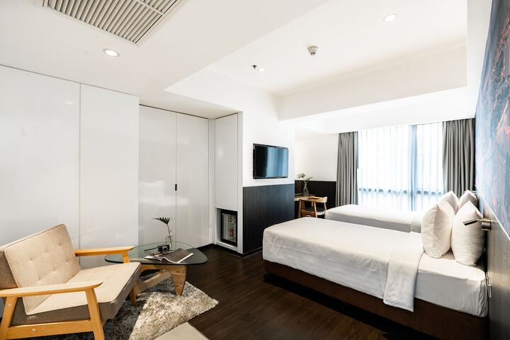 Room 7 of 43