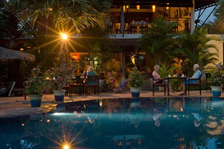 Pool Hotel