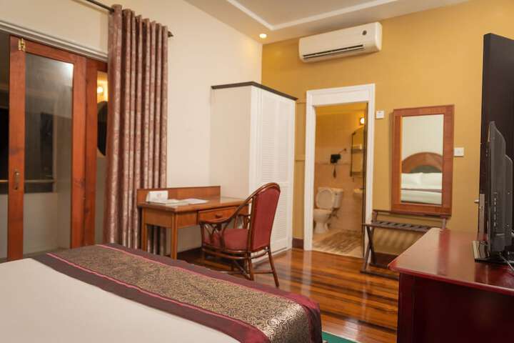 Room 65 of 87