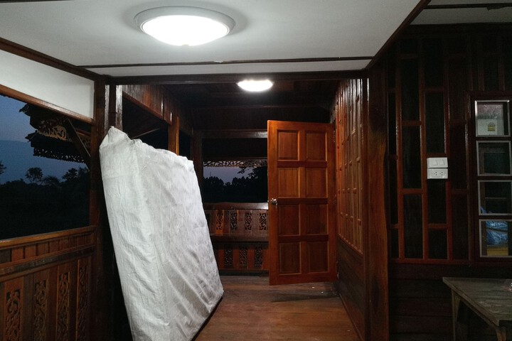 Room 95 of 154