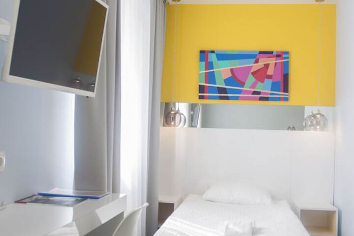 Room 3 of 57
