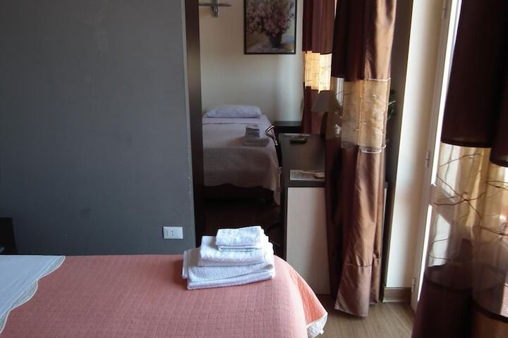 Room 14 of 50