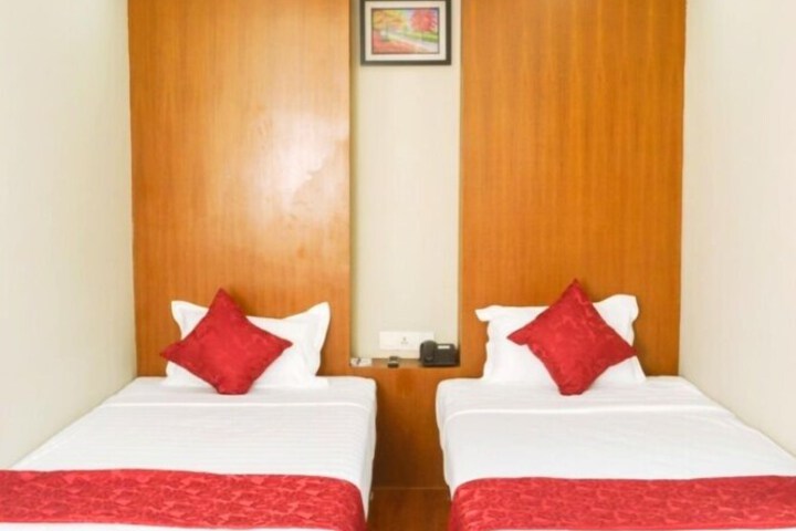 Room 16 of 34