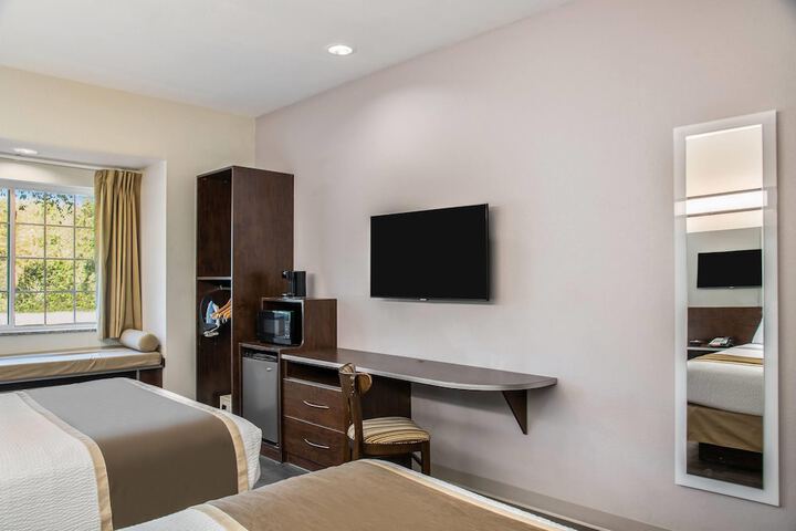 Room 26 of 51
