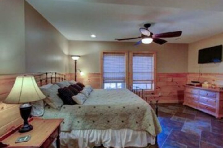 Room 21 of 24