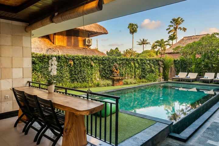 Pools & Facilities