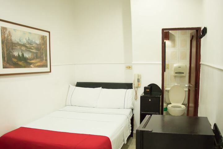 Room 30 of 38