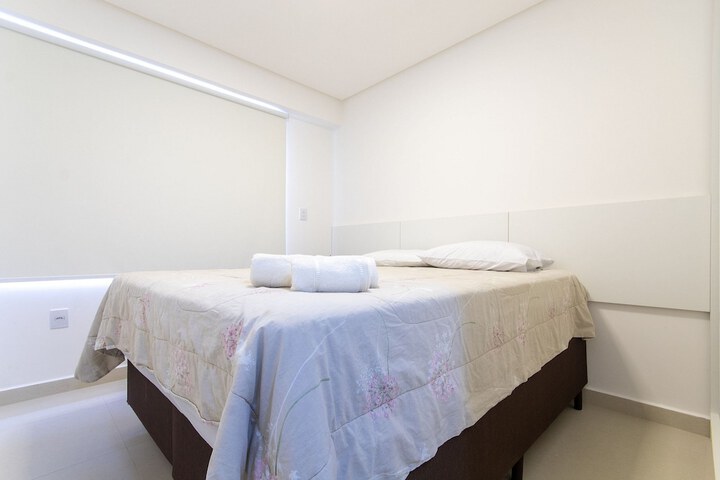 Room 2 of 38