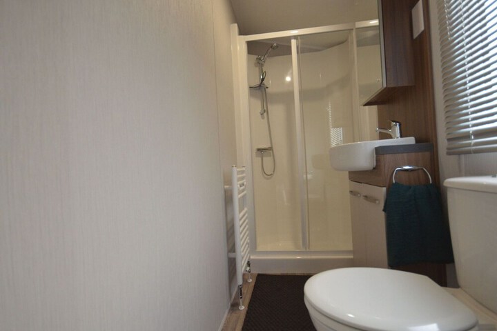 Room 13 of 42