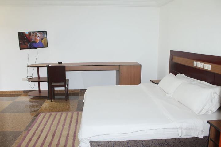Room 4 of 31