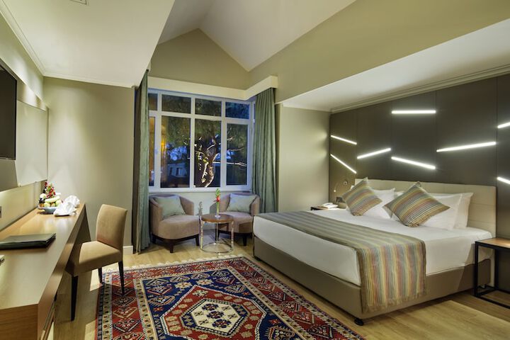Room 51 of 225